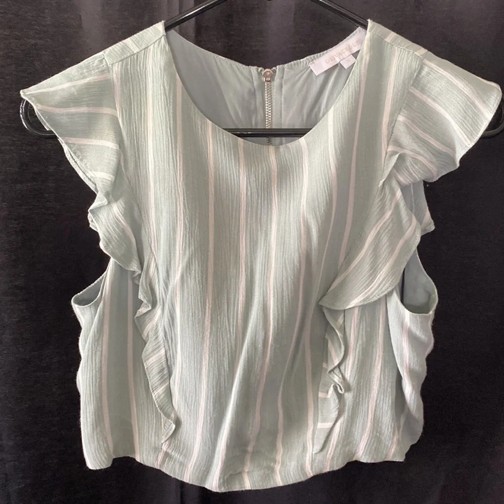 Matching crop top with skirt outfit - Picture 5 of 8